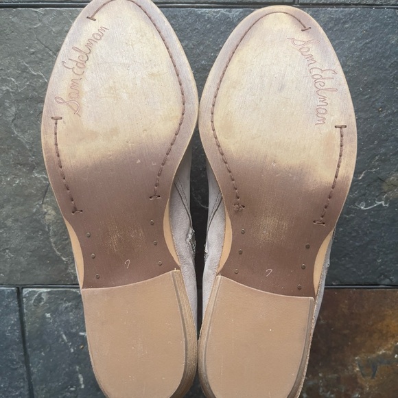 Sam Edelman Taupe Suede Ankle Boots Block Heel Booties Size 7 EUC - Picture 3 of 6